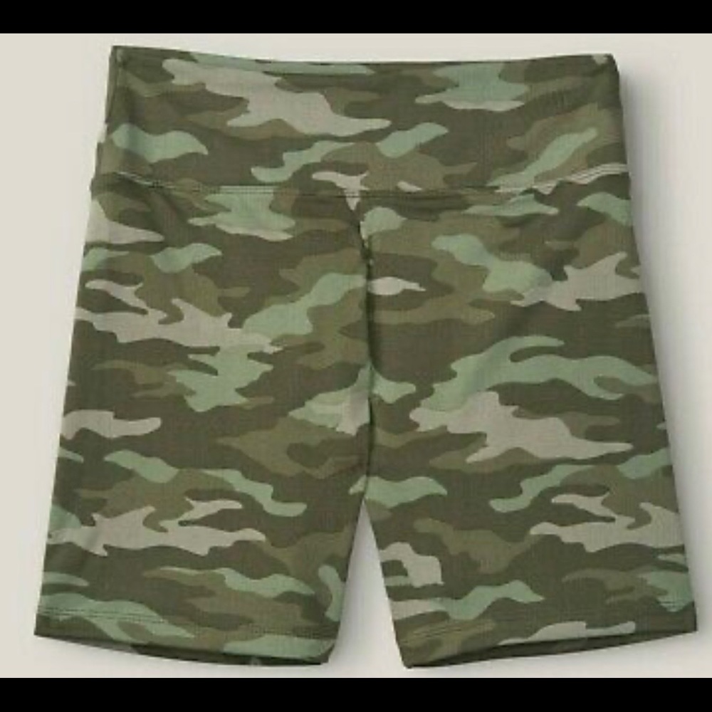 Victoria Secrets PINK Green Camo Biker Shorts